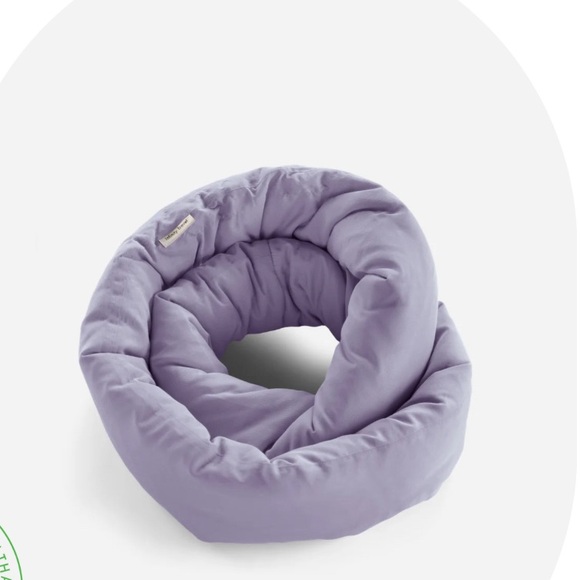 Infinity Pillow Mini - Picture 1 of 7